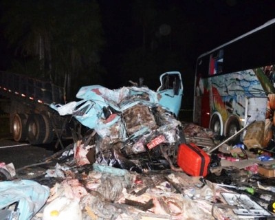 Veículos envolvidos no acidente - Foto: reprodução Campo Grande News  