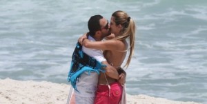 Imagem: Luciano com sua esposa Flávia Fonseca Depois de tudo resolvido, Luciano curte praia com sua esposa