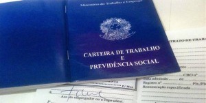 Imagem: carteira de trabalho Rondonópolis fecha fevereiro com 152 empregos com carteira assinada