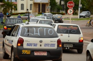 Imagem: RTA 3267 Taxistas fazem homenagem à colega assassinado