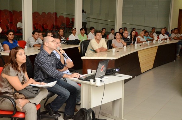 Imagem: Audiencia publica sobre os projetos do sanear Após Audiência Pública projetos do SANEAR vão à votação