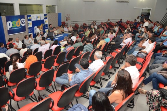Imagem: Psb faz reunião na camara municipal visando eleicao 2012 01 Riva aterrissa em Rondonópolis e confirma que partido ainda não definiu rumos para a cidade