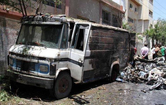 Imagem: ATENTADO Explosão de carro-bomba mata dez na Síria