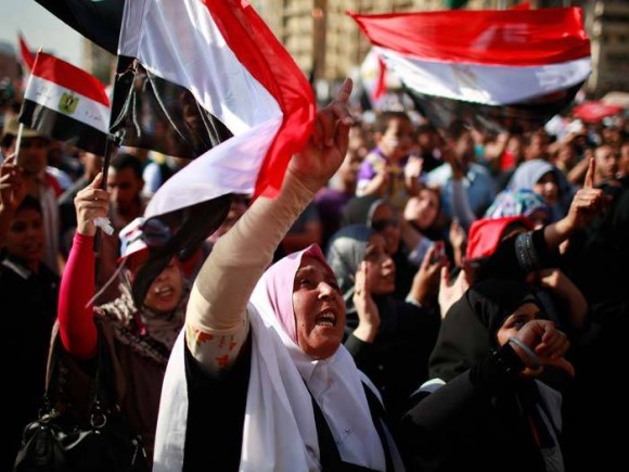 Imagem: MULHERES Egípcias sofrem ataque sexual durante protesto contra assédio