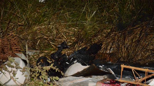 Imagem: corpo encontrado queimado na MT 270 dia 06 de junho 03