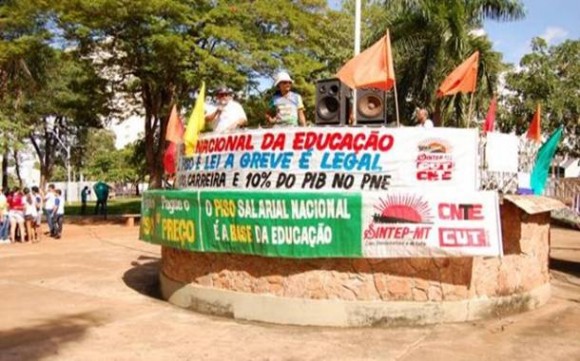 Imagem: greve nacional Educação avança na conquista de 10% do PIB