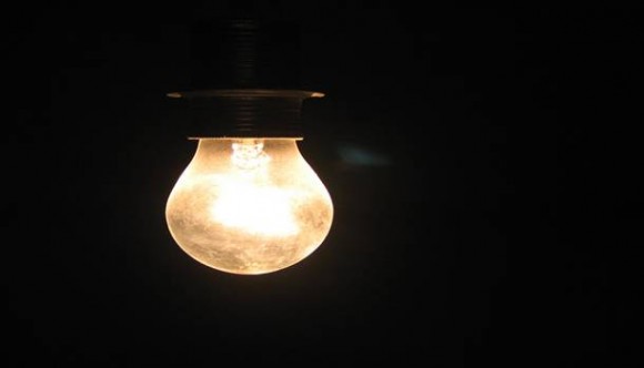 Imagem: lampada Capacitação para agentes em gestão energética reúne 22 municípios em Mato Grosso