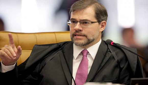 Imagem: ministro José Antonio Dias Toffoli Contrário à ficha limpa, Toffoli é voto decisivo na reconsideração da prestação de contas