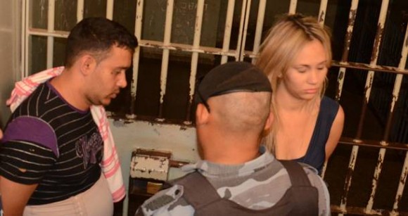 Imagem: PM prende arrombadores 02 Estrelas do crime, Gugu e Lady Di são presos pela PM