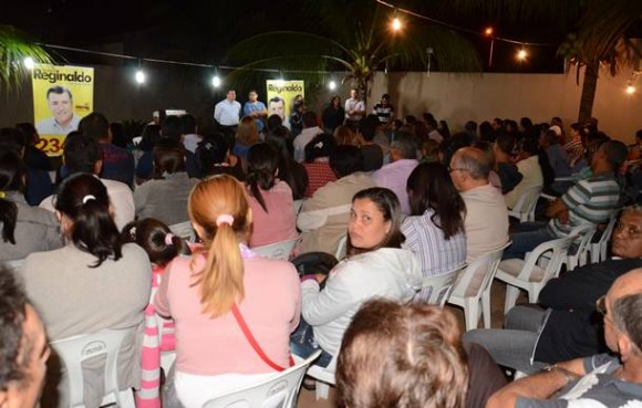 Imagem: Reginaldo Santos reuniao na casa do vereador 01 Reginaldo Santos lançará campanha à reeleição em agosto