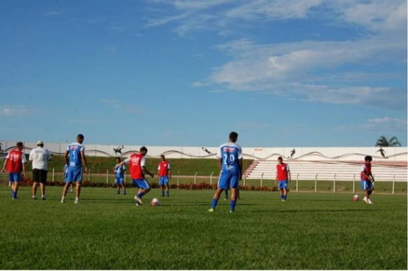 Imagem: Sinop esporte clube Sinop ganha em casa e segue para final com vantagem de gols
