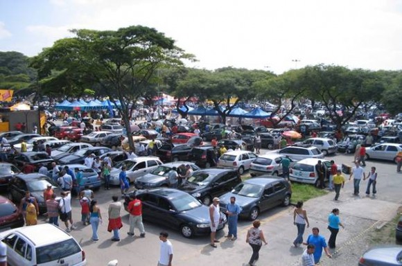 Imagem: Venda de carros Financiamento descontrolado gera calote de R$ 10,5 bilhões em todo o País