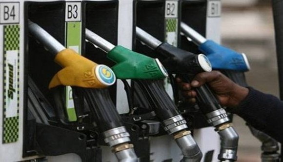 Imagem: bomba Governo poderá aumentar a mistura de álcool na gasolina