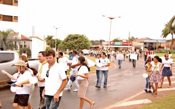 Imagem: Caminhada rompendo o silêncio 02 Igreja Adventista realiza caminhada em combate a violência doméstica