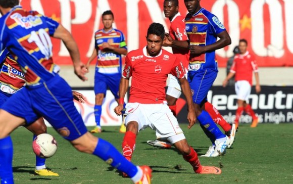 Imagem: vilanova zuhair Após marcar três gols, Pedro Júnior esbraveja contra diretoria colorada
