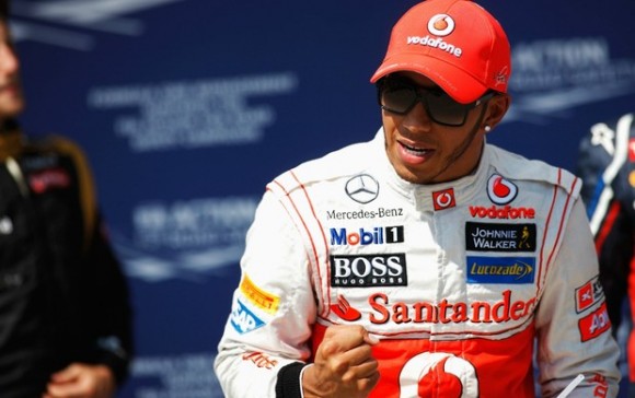 Imagem: hamilton Hamilton deixa McLaren, e acerta com Mercedes para lugar de Schumacher