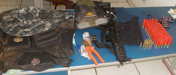Imagem: ARMAS Polícia recupera metralhadora usada por ladrões de banco