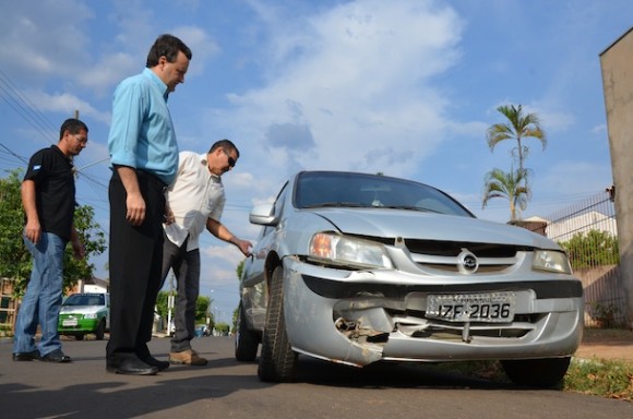 Imagem: Carro envolvido no acidente Rapaz que atropelou ex-esposa se entrega a polícia