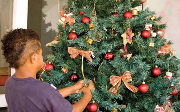 Imagem: ARVORE Para muitas famílias, montar a árvore de natal é tradição