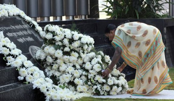 Imagem: INDIA Índia faz homenagem a vítimas de atentado que matou 166 em 2008