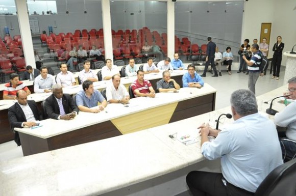 Imagem: percival e vereadores Percival faz primeira reunião com vereadores eleitos