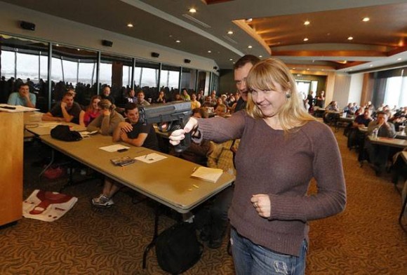 Imagem: ARMA Professores de Utah são treinados a usar arma após massacre nos EUA