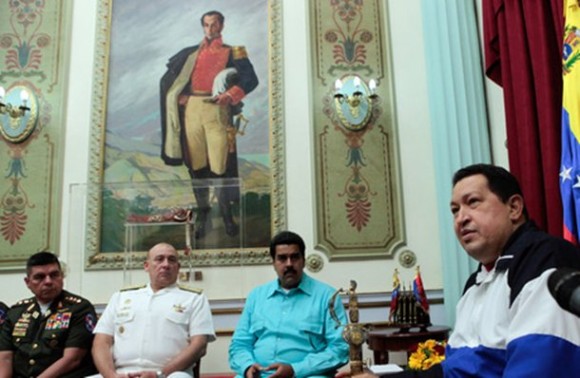 Imagem: CHEVES Chávez adverte comando militar contra eventuais planos desestabilizadores