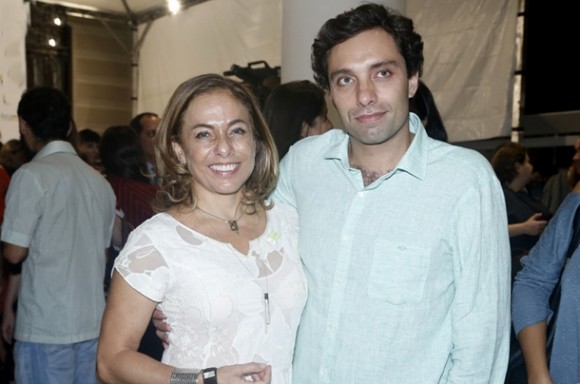 Cissa Guimarães e o filho, Thomás ( Foto: EGO)