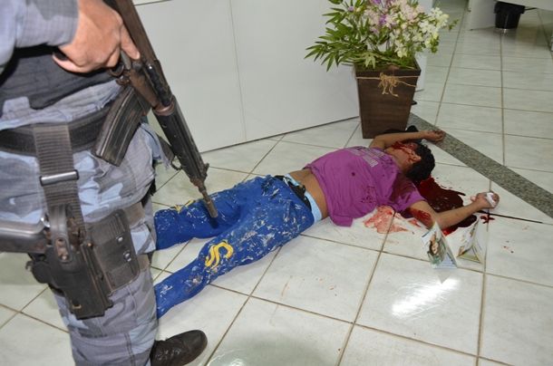 Imagem: Homem baleado durante tentativa de assalto- Foto: Varlei Cordova/ AGORAMT