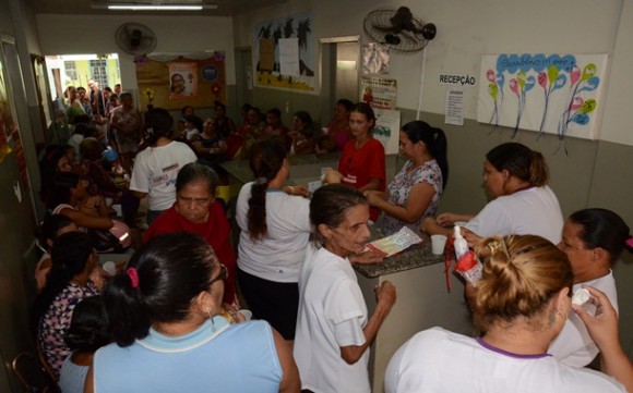 O PSF ficou cheio com as moradoras que comemoraram o Dia Internacional da Mulher. Foto Ronaldo Teixeira/AGORA MT