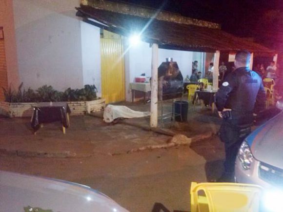 A vítima foi morta com três tiros na cabeça-Foto:Ronaldo Teixeira/AGORA MT