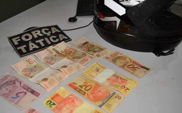 Dinheiro apreendido na casa de Rafael - Foto: Ronaldo Teixeira / AGORA MT