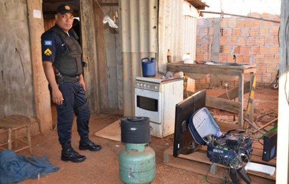 Depois da prisão, Jaú, indicou aos policiais de MS o local onde estava escondido o produto do roubo - Foto: Ricardo Costa / AGORA MT
