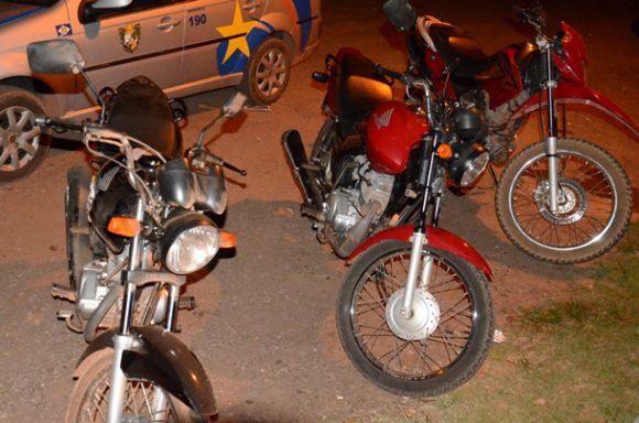 As motos foram encontradas na região do jardim Sumaré - Foto: Ronaldo Teixeira / AGORA MT