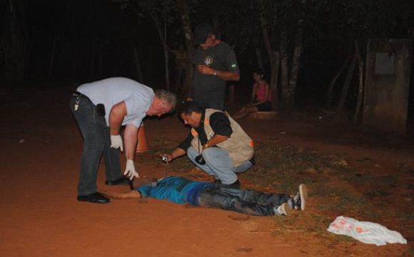 No mês de fevereiro um rapaz também foi assassinado no mesmo local e com um tiro na cabeça. Foto: Ronaldo Teixeira/AGORA MT