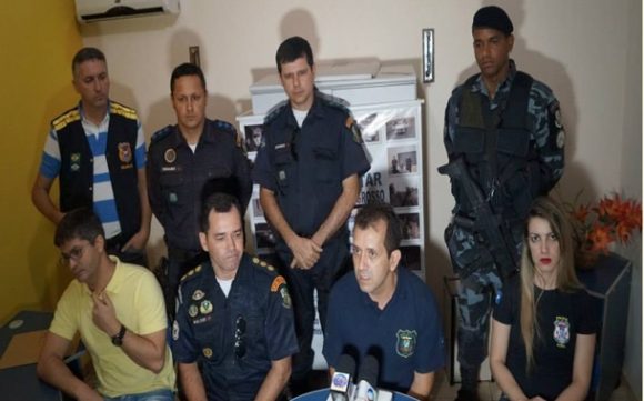 Civis, Militares e Ministério Público participaram da operação para capturar o acusado - Foto: Aparecido Marden / Alto Taquari em Pauta