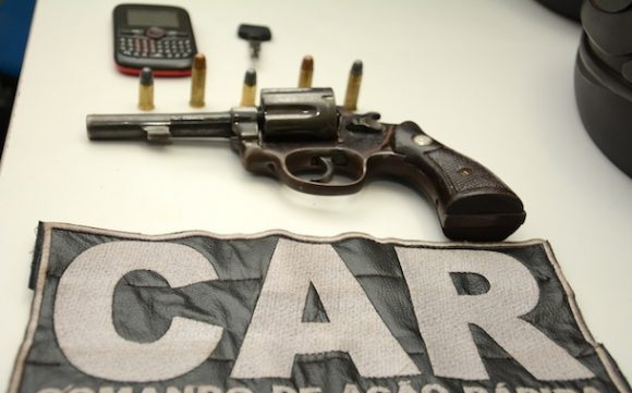 Eles estavam com um revolver calibre 38 - Foto: Varlei Cordova/ AGORA MT