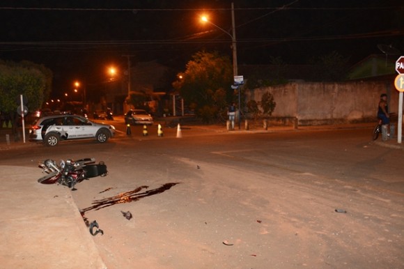 O acidente aconteceu no cruzamento da Rua Ponce de Arruda com a Mariana Leite de Souza no bairro Cidade Natal em Rondonópolis. Foto: Varlei Cordova/AGORAMT