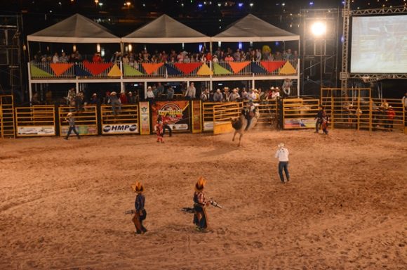 Arena de Rodeio - Foto: Varlei Cordova / AGORA MT