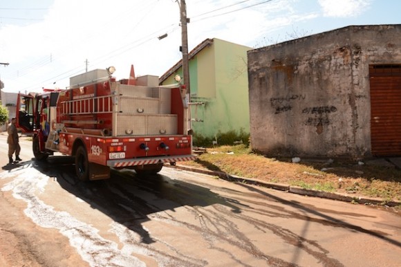 Casa onde houve o incêndio - Foto: Varlei Cordova/AGORA MT