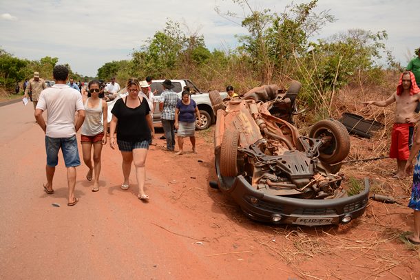 Imagem: Acidente naMT-270 entre São José do Povo e Vale Rico que resultou em três mortes- Foto: Ronaldo Teixeira/AGORA MT