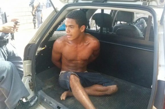 Anderson Rodrigues Pereira, 26 anos, preso no local - Foto: Ronaldo Teixeira / AGORA MT