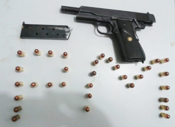 Arma e munições apreendida - Foto: Enviada ao WhatsApp AGORA MT