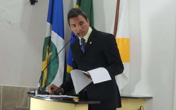 Vereador Afonso durante sessão ordinária em Itiquira - Foto: Assessoria