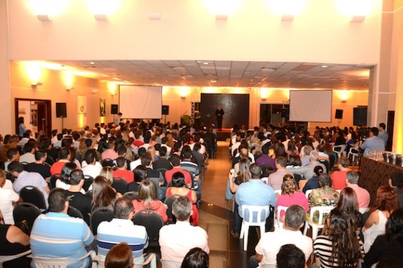 O evento contou com mais de 400 comerciantes - Foto: Varlei Cordova / AGORA MT