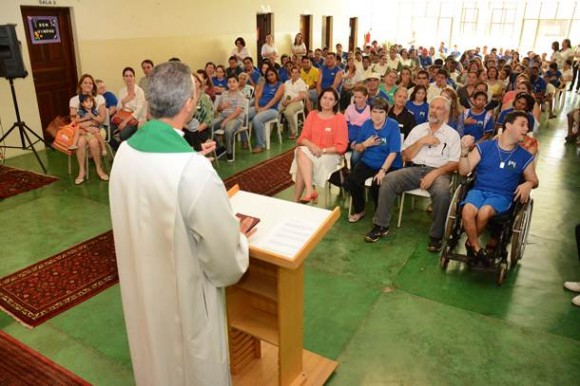 Missa com o Padre João Paulo marcou a abertura da semana de conscientização - Ricardo Teixeira / AGORAMT