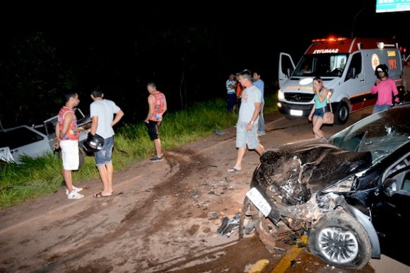 Veículos envolvidos no acidente - Foto: Varlei Cordova / AGORA MT