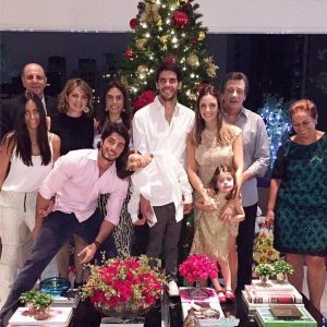 Juntos, Carol Celico e Kaká passaram a noite de Natal em família e registraram o momento nas redes sociais /Reprodução/Instagram