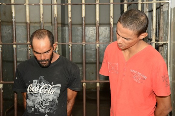 José e Ricardo presos pela Força Tática - Foto: Varlei Cordova / AGORA MT