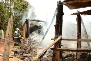 Incendio em residencia na Av Marechal Dutra  02